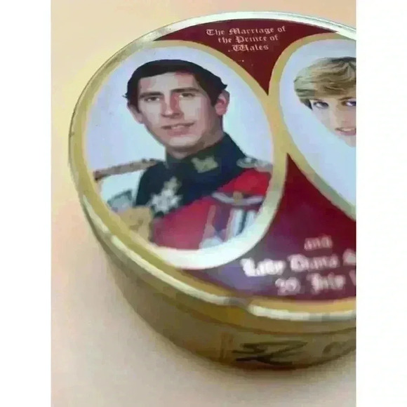 Rare Commemorative Royal Wedding Tin Prince Charles Princess Diana 1981 SK Sweet - Picture 2 of 3